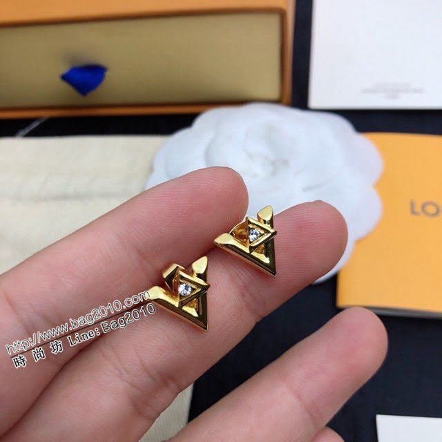 Louis Vuitton新款飾品 路易威登經典字母v單鑽耳釘 LV簡約字母耳環  zglv2193